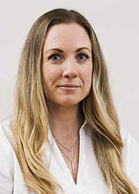 Porträttfoto av Emely Sandsjoe