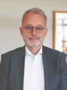 Porträttbild Mikael Johnson